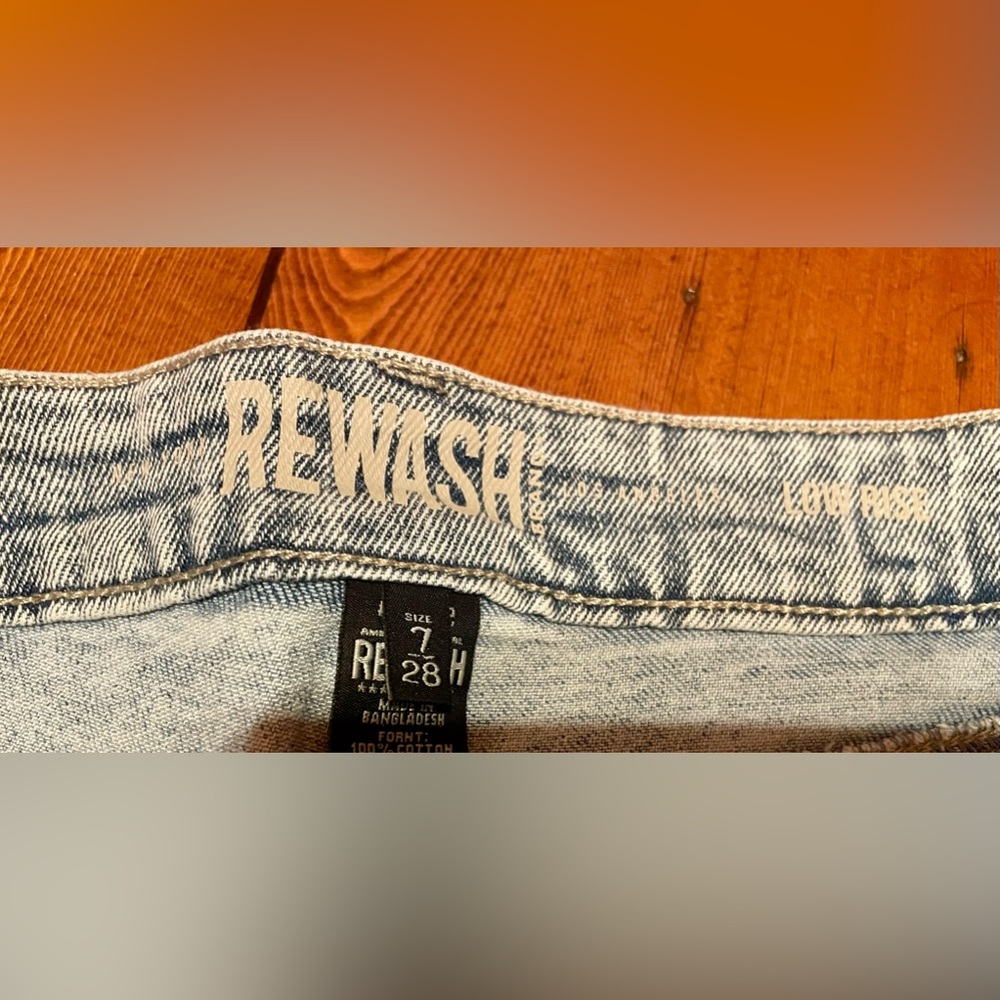 Rewash Next Level Low Rise Straight Jeans - Acid Wash
7 / 28 - Picture 6 of 7